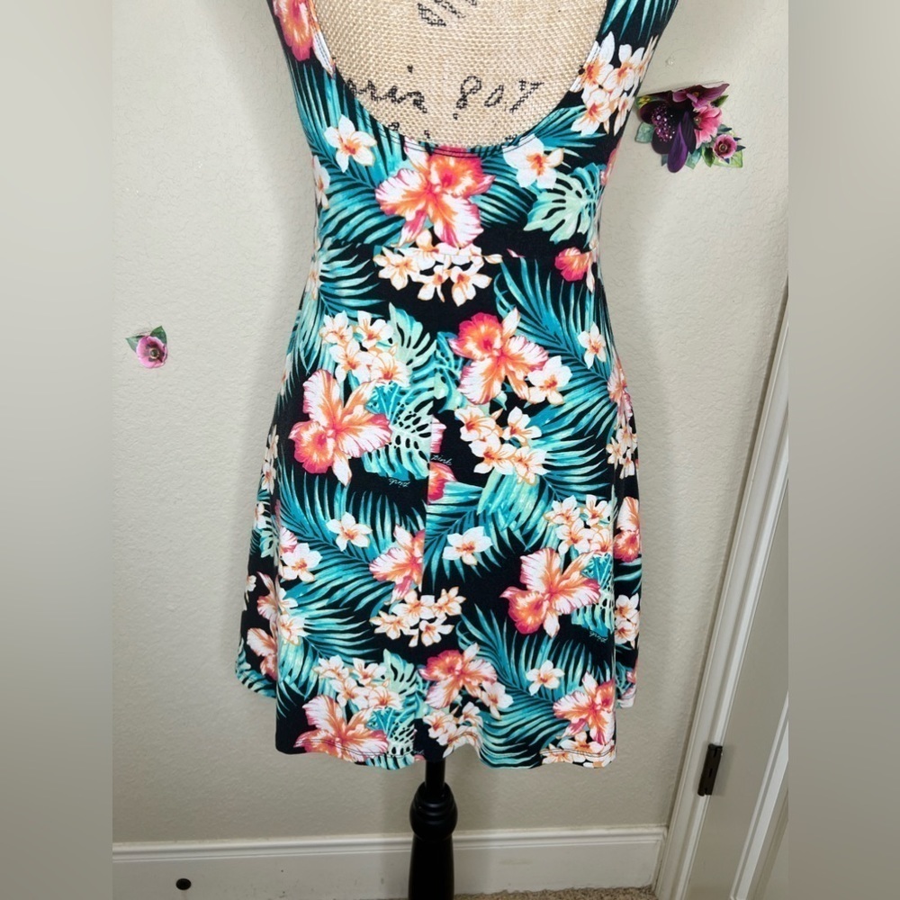 PINK Victorias Secret Tropical Print Cut Out Back Dress Size Small - Picture 10 of 14